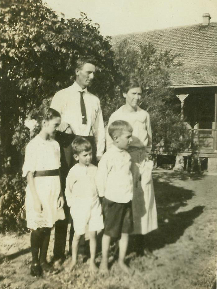Frank Easley family in the 1920s